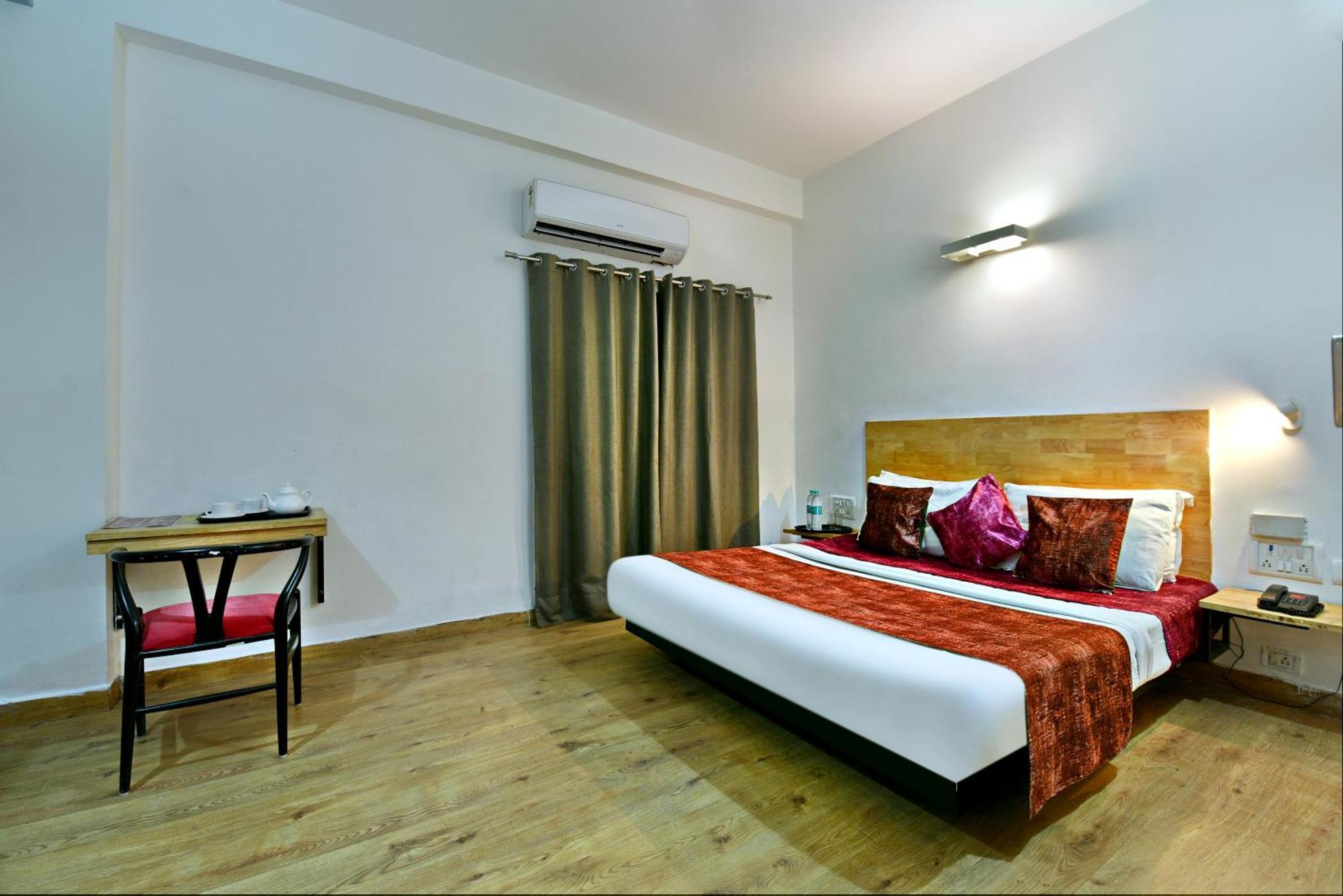 Divine Inn Couple Friendly Hotel Near Sector 51 Metro Station Noida Exterior foto